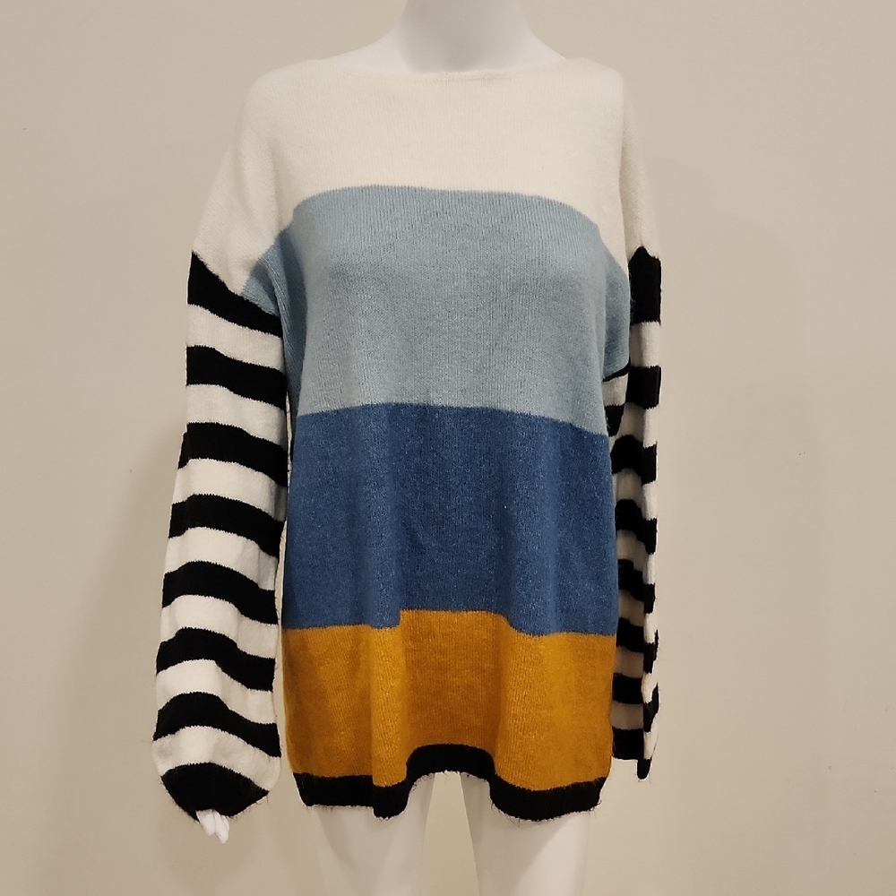 MACARON Multicolor Striped Sweater